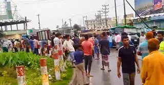 হবিগঞ্জে ট্রাকচাপায় নিহত সিএনজিচালক, প্রতিবাদে মহাসড়ক অবরোধ